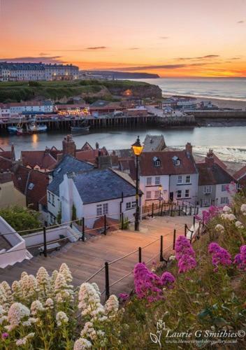 See Glympse Whitby Ngoại thất bức ảnh